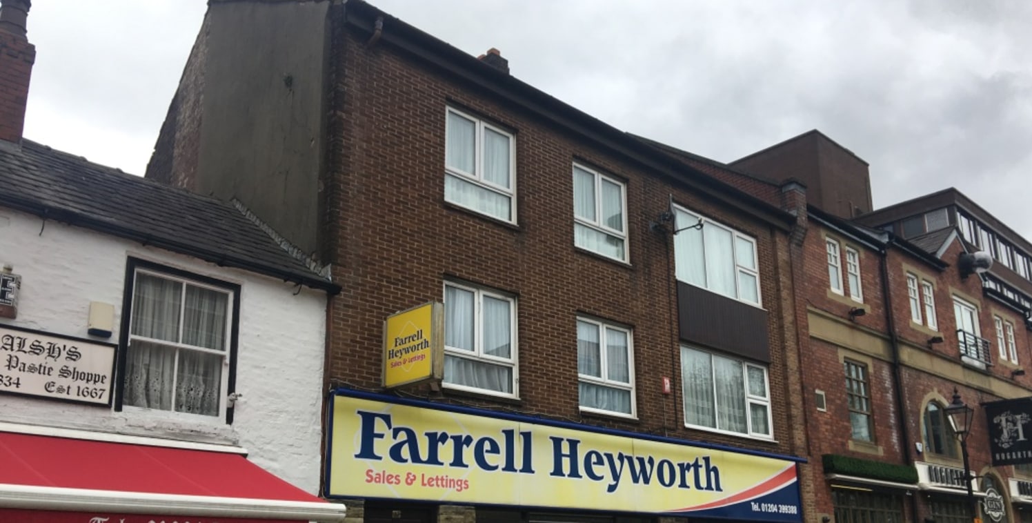 The property comprises a mid-terraced, three storey building of traditional masonry construction set beneath a pitched and slated roof covering. 

The available accommodation extends across ground floor level only and provides, in its current specifi...