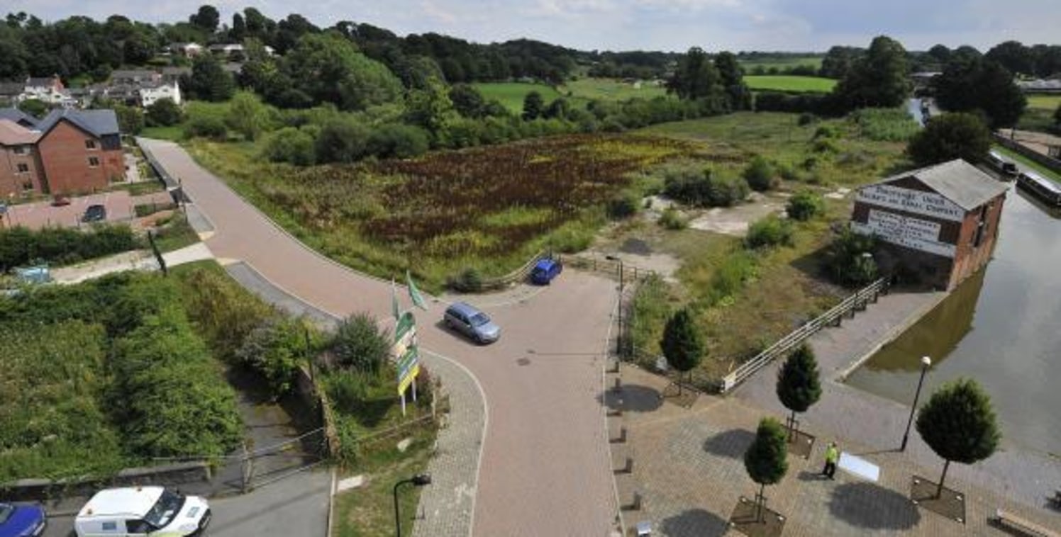 A mixed use development opportunity of interest to house builders, housing associations, care operators and leisure operators.

0.52 Acres

Price On Application