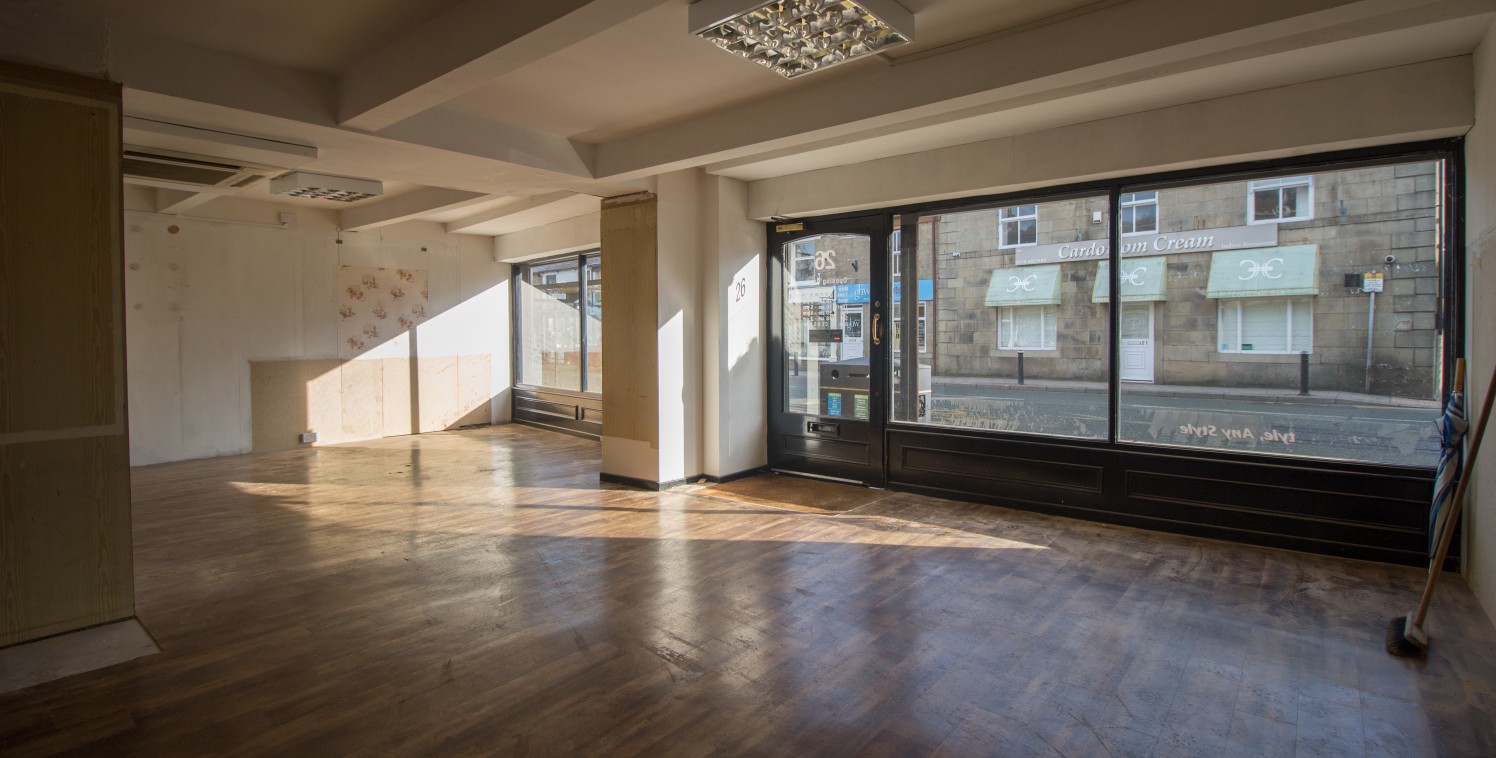 Ground floor, stone built premises in the heart of Ramsbottom with good levels of passing trade and footfall on Bolton Street (A676). Benefiting from c. 1233 sq/ft (114 sq/m) of space with cellar storage, the premises is presented in a great conditio...