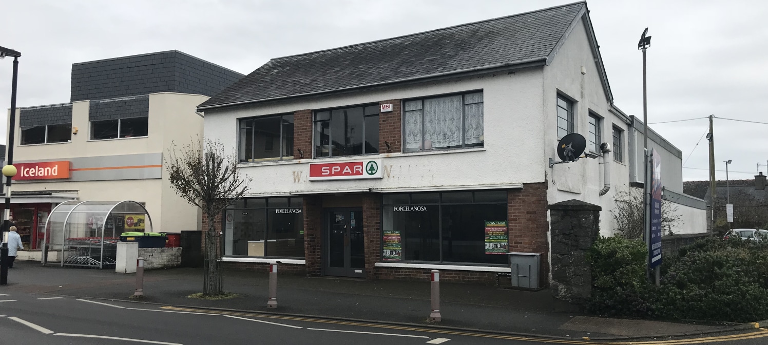 Retail premises extending over 2 floors comprising a total of 6,071 sq ft.

Suitable for a variety of uses/redevelopment subject to planning. 

The subject premises are situated immediately adjacent to B&M and Iceland whilst other occupiers in the im...