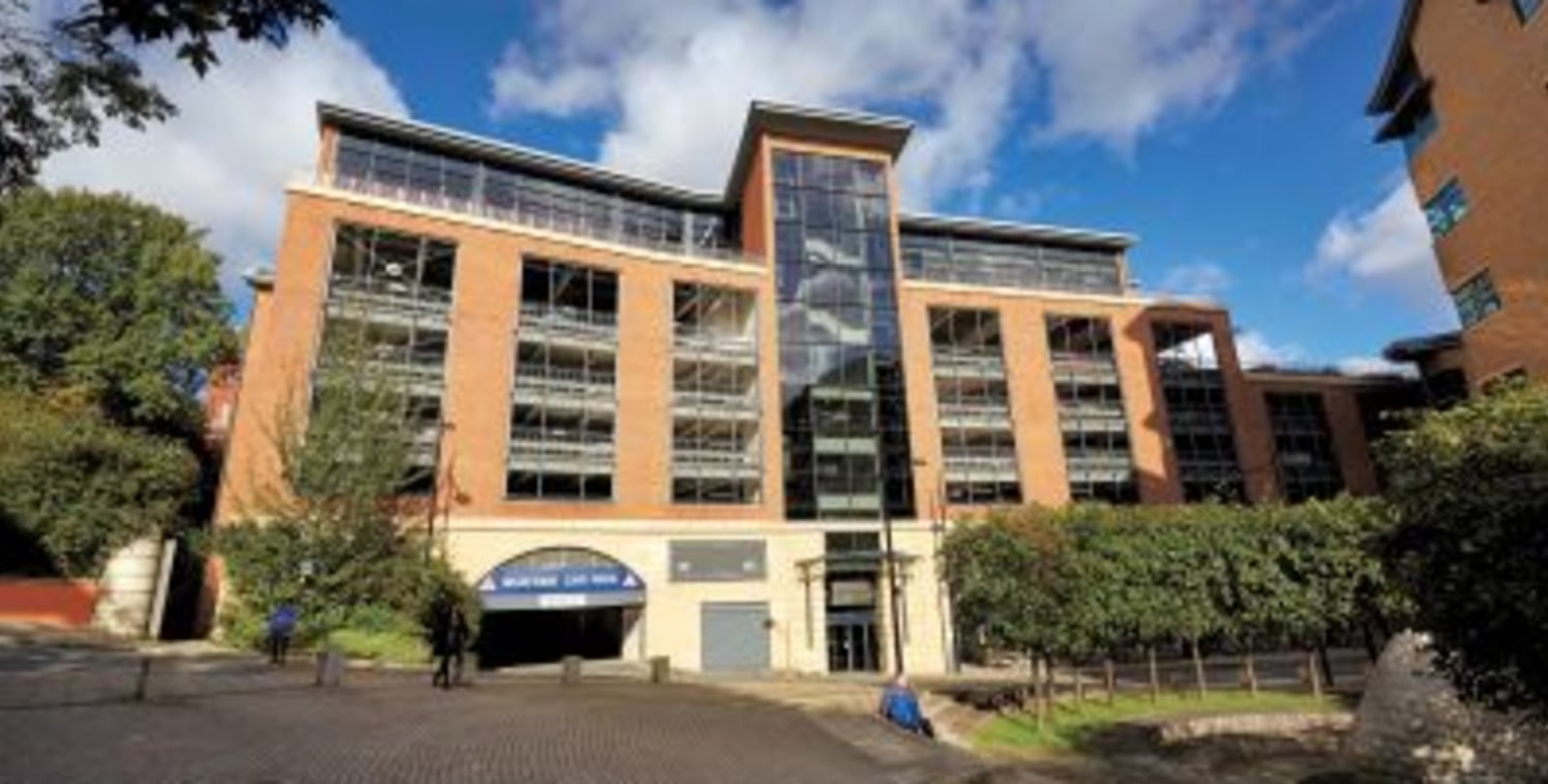 REFURBISHED CITY CENTRE OFFICES - 

LOCATION

Stockbridge House occupies a prime position in the heart of Newcastle's Quayside adjacent to the Law Courts. The Quayside is home to many businesses with the advantage of the iconic river views of the Tyn...