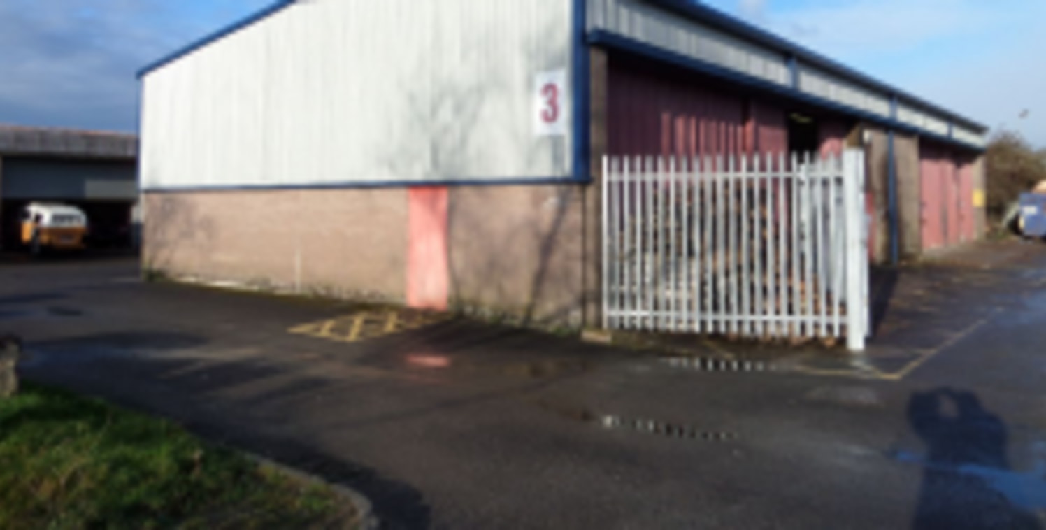 UNIT 4 BLOCK 3 NEWLANDS AVENUE, BRACKLA INDUSTRIAL ESTATE, BRIDGEND, CF31 2DA\n\nTO LET\n800 Sq.Ft.\n\nAn end of terrace workshop fronting onto estate road.\n\nAvailable on a new lease from &pound;5,200 pa....