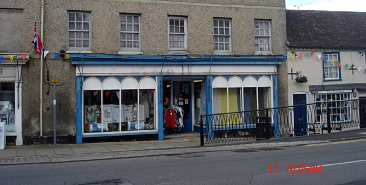 A prominent retail unit located at the Heart of Hungerford Town Centre. 

The property includes large display window to the front with fully open planned retail space within. The property can be taken as a whole or in two parts. 

The property also b...