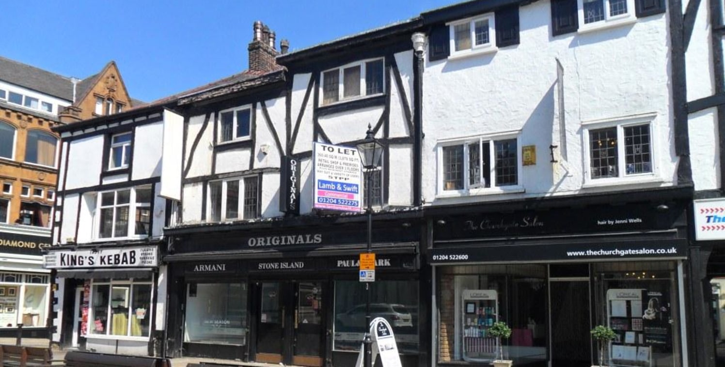 The subject property comprises an attractive Town Centre retail premises arranged over ground and basement levels. 

 

At ground floor level the property comprises predominantly open plan sales accommodation which is accessed via central pedestrian...