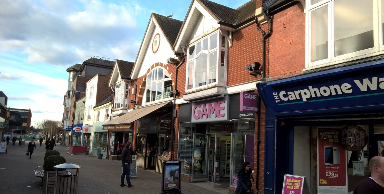 * Located on Horsham's Premier Retailing pitch

* Well located in pedestrianised thoroughfare between Mountain Warehouse, Carphone Warehouse and the

two entrances to Swan Walk

* Open ground floor retail unit with first floor storage

* Fully glazed...