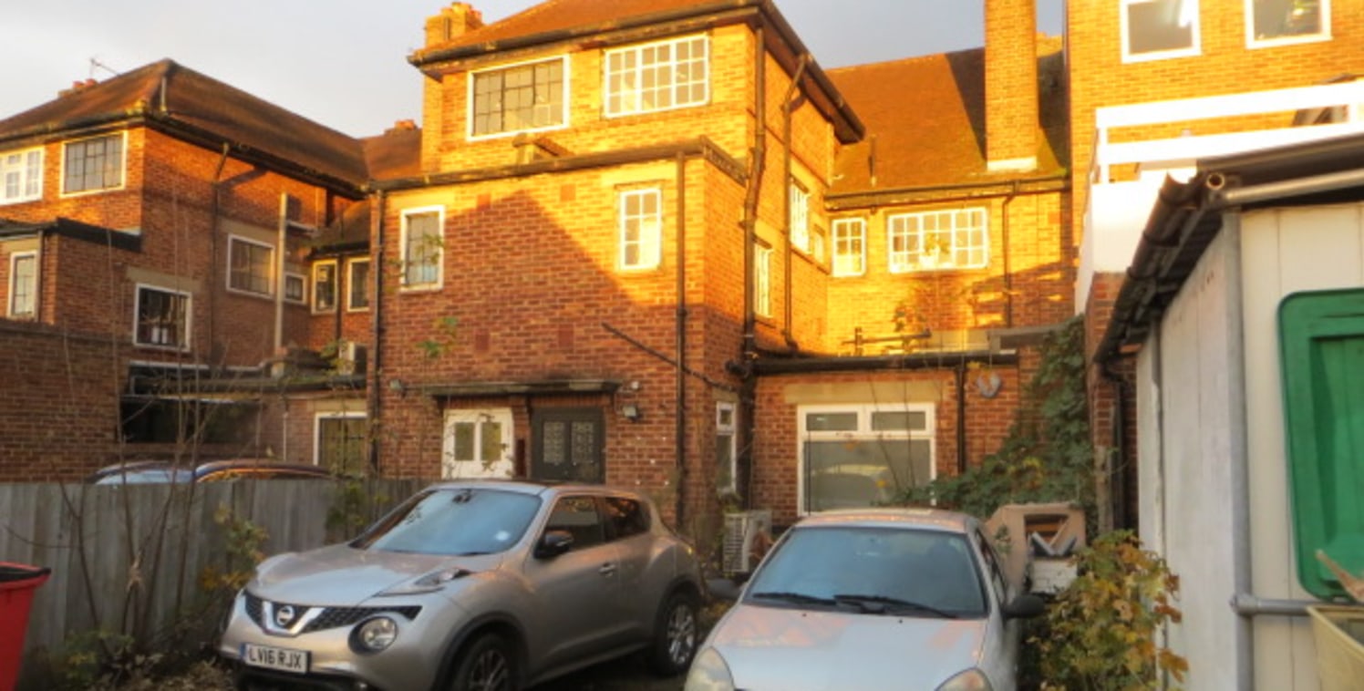 * Ground floor retail with 2 floors of accommodation above

* Upper parts originally designed as residential but have more recently been used as ancillary.

* Two parking spaces to the rear.

* A2 or A1 use

Ground floor 580 sqft

First floor 339 sqf...