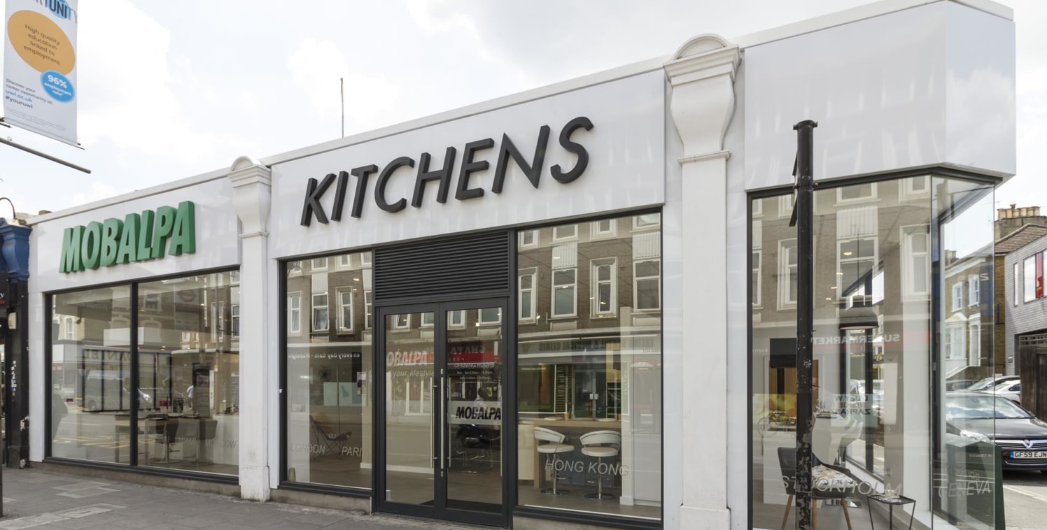 This large, double fronted retail premises on the ever busy Uxbridge Road is now available. This includes a high quality fit out, a new lease and flexible terms. This prime location would be ideal for any business requiring high footfall and great st...