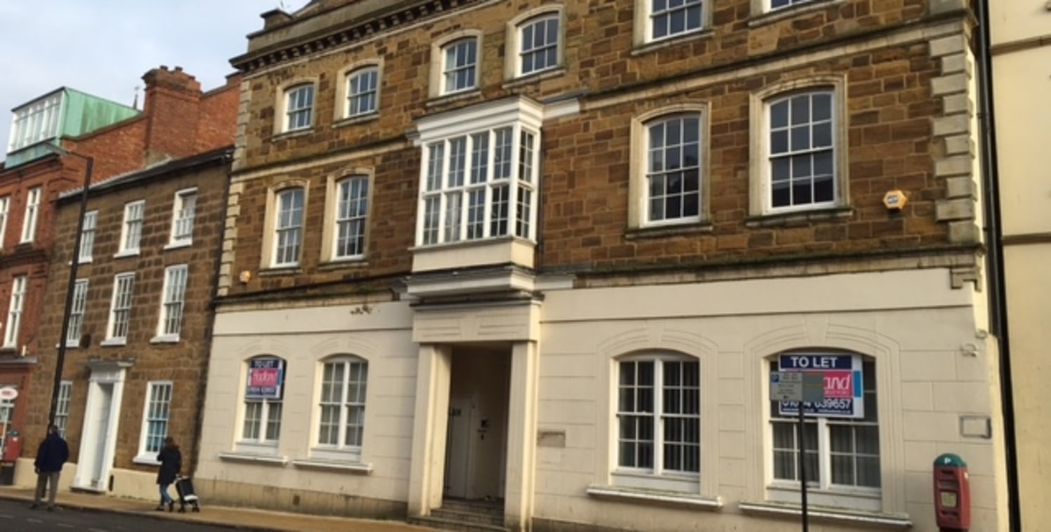 A character Georgian Grade II Listed Building substantially modernised to provide high quality offices with passenger lift available as a whole or in smaller suites on flexible terms. The property is partly air-conditioned and has a server room on th...