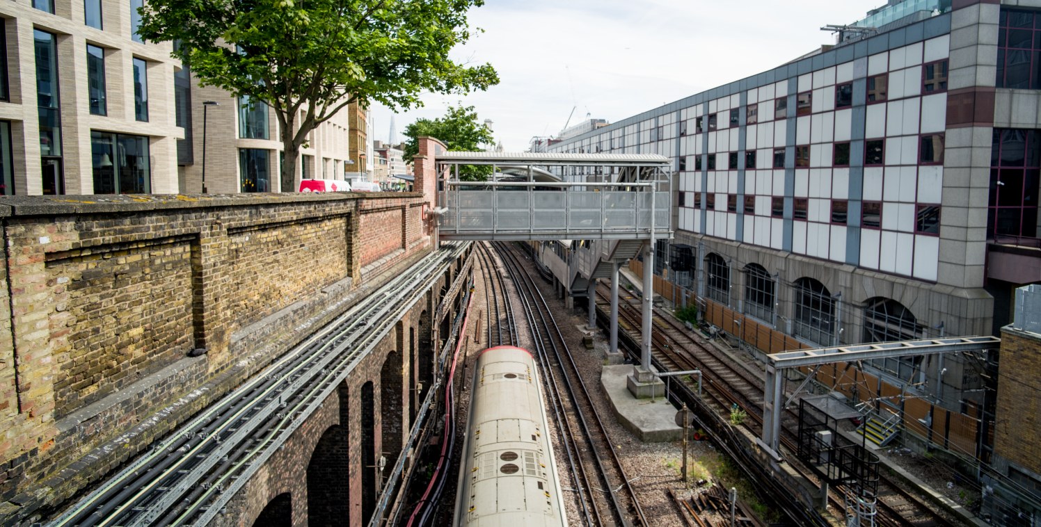 The development is situated on Goswell Road, opposite City and Islington College, close to its junction with City Road and St John Street. N1 shopping centre and Upper Street are a short walk away. Angel Underground Station is a 2 minute walk to the...