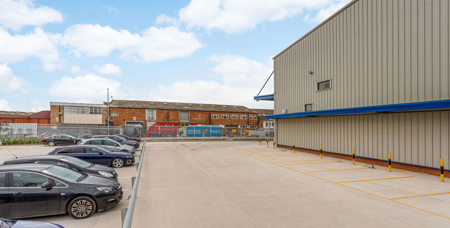 West London Business Park is a new exciting development of 10 warehouse/industrial units