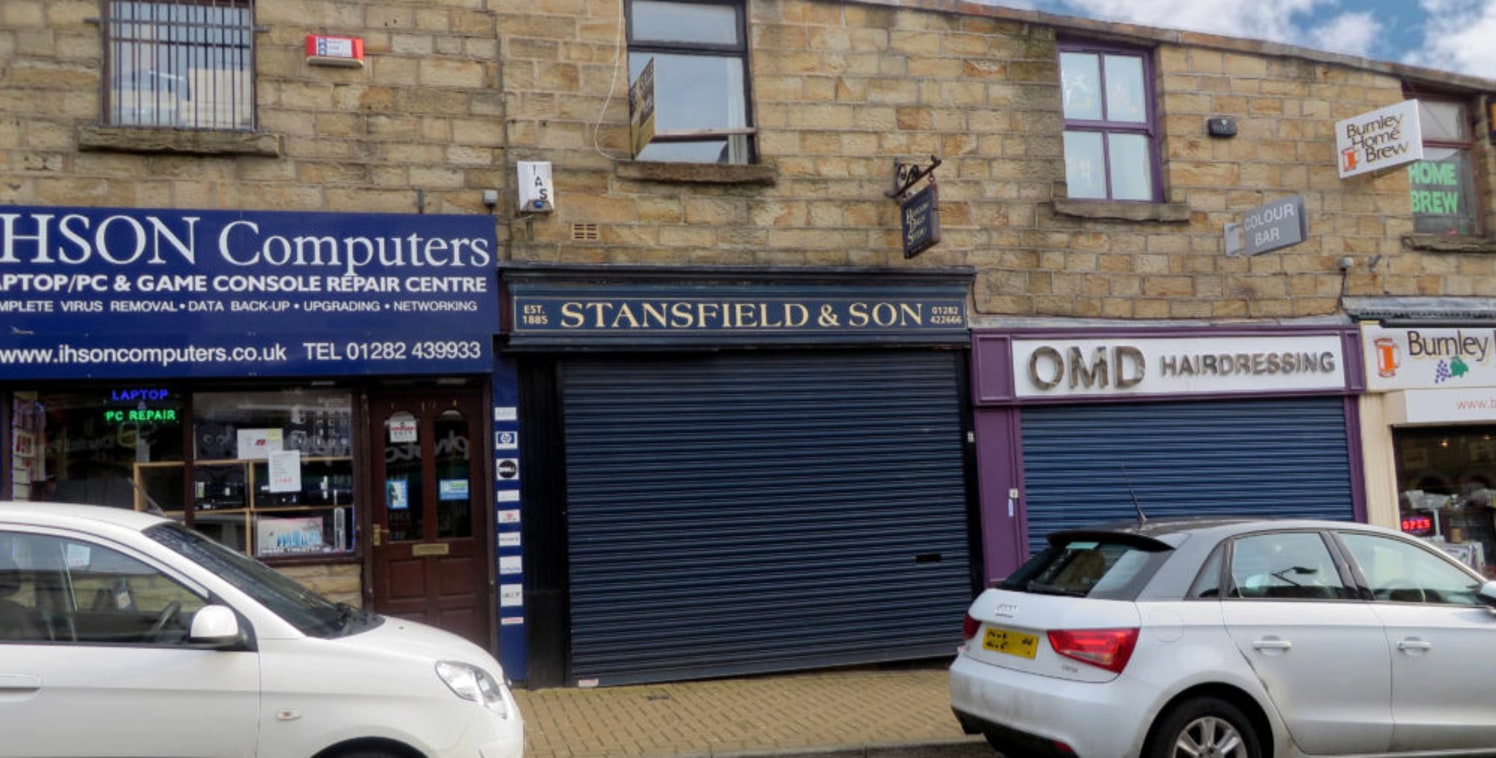 LOCATION\n\nThe property is situated on Standish Street, a popular well established retail location situated close to Charter Walk Shopping Centre.\n\nDESCRIPTION\n\nAn inner parade retail property comprising on the ground floor a self-contained reta...