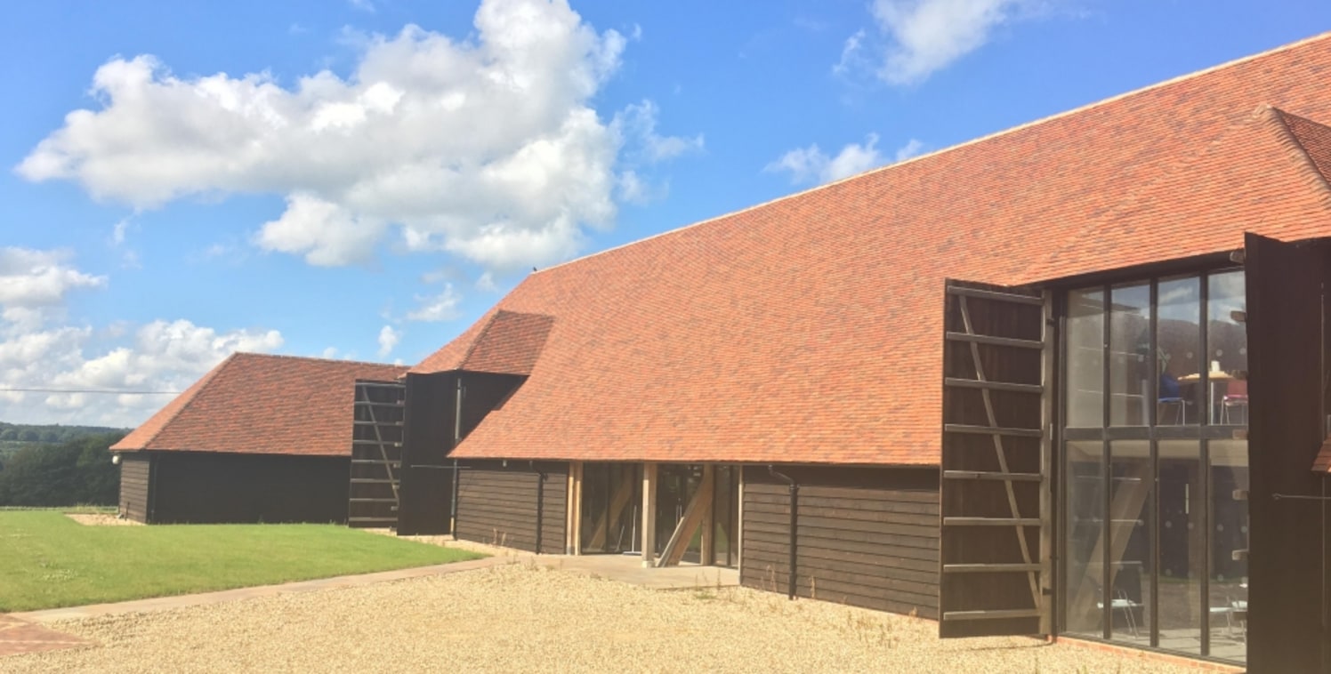 The Barn is a beautifully crafted Kentish barn constructed using locally sourced oak and traditional hand made clay Kent peg tiles. An impressive double height entrance provides access to the north and south wings, including the ground floor in-house...