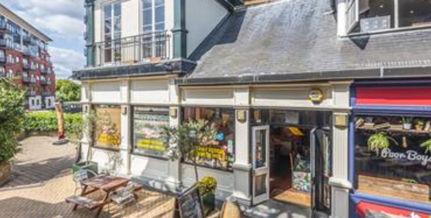 The Subject property consists of a ground floor and first floor restaurant. The kitchen is situated on the ground floor with additional seating available on the first floor. The subject property also benefits from an outdoor courtyard seating area ov...