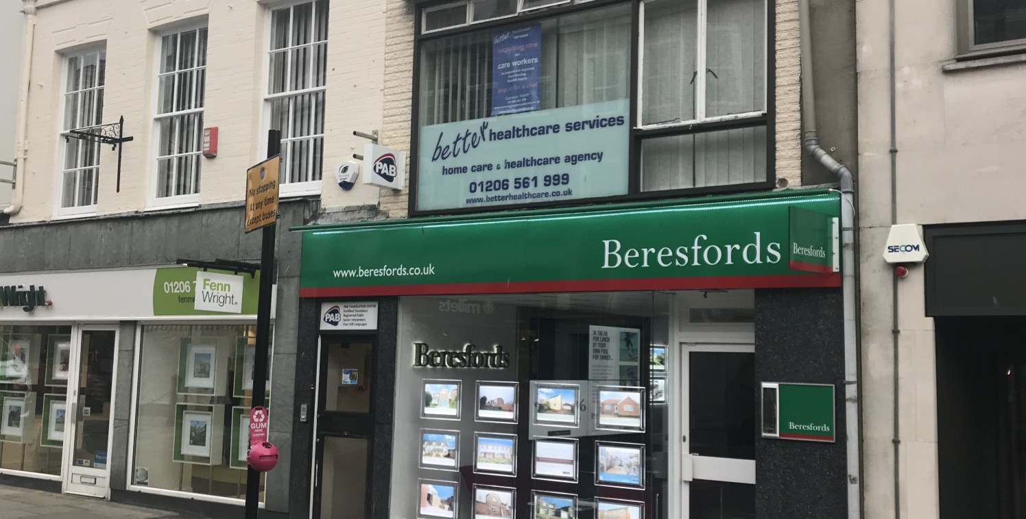 The subject property is situated in the heart of the town centre and comprises a self-contained office suite in a multi tenanted building.

These self-contained second floor office suites benefit from carpeted floors, fluorescent lighting, shared rec...