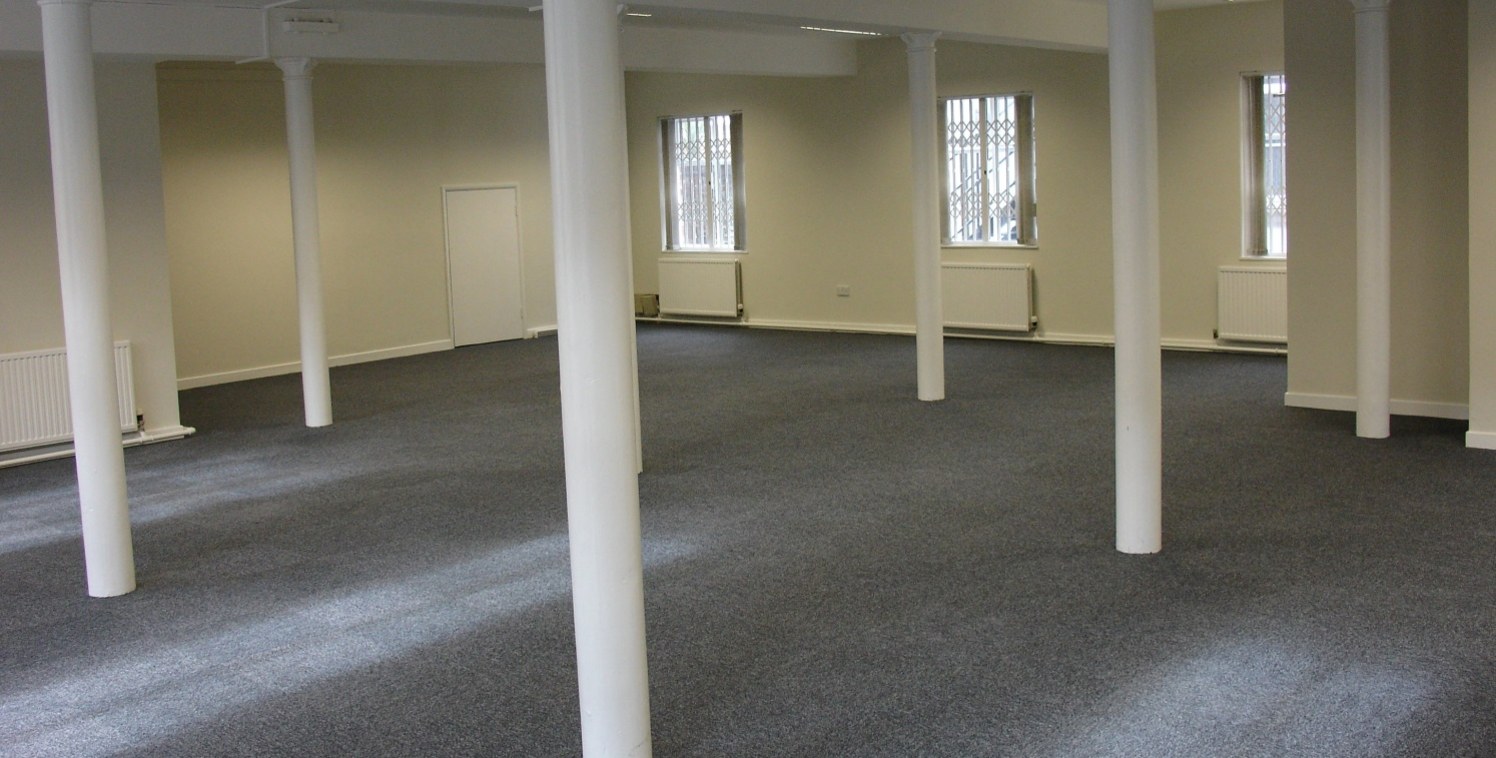 Conveniently situated Town Centre Offices\n\nSelf- contained office suite on first floor\n\nPublic Car Parking nearby\n\nFirst Floor Suite apprx. 157....