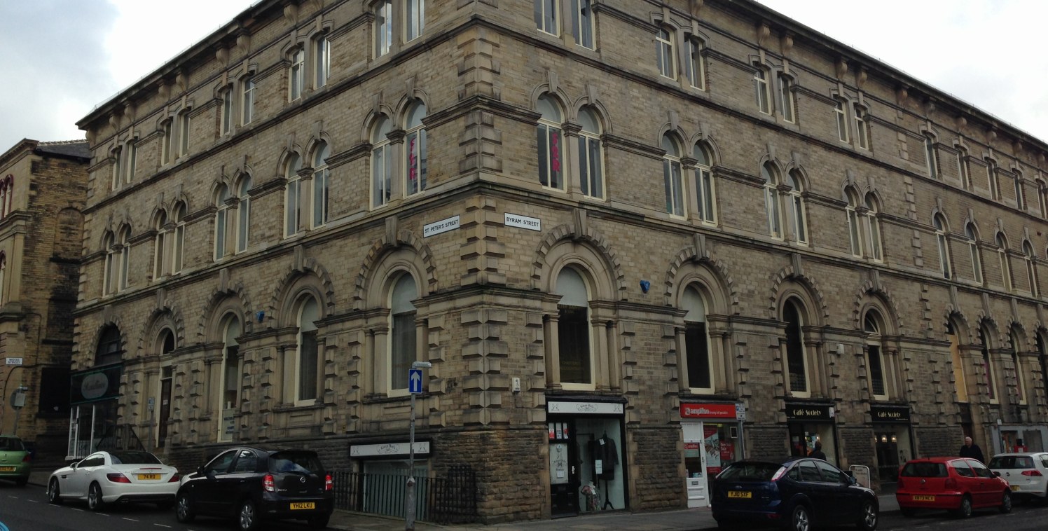 Revenue Chambers is an imposing Grade II listed, three storey commercial building of traditional stone construction. The property is comprised of retail units to the ground floor and modern office suites to the upper floors. 

The office suites benef...