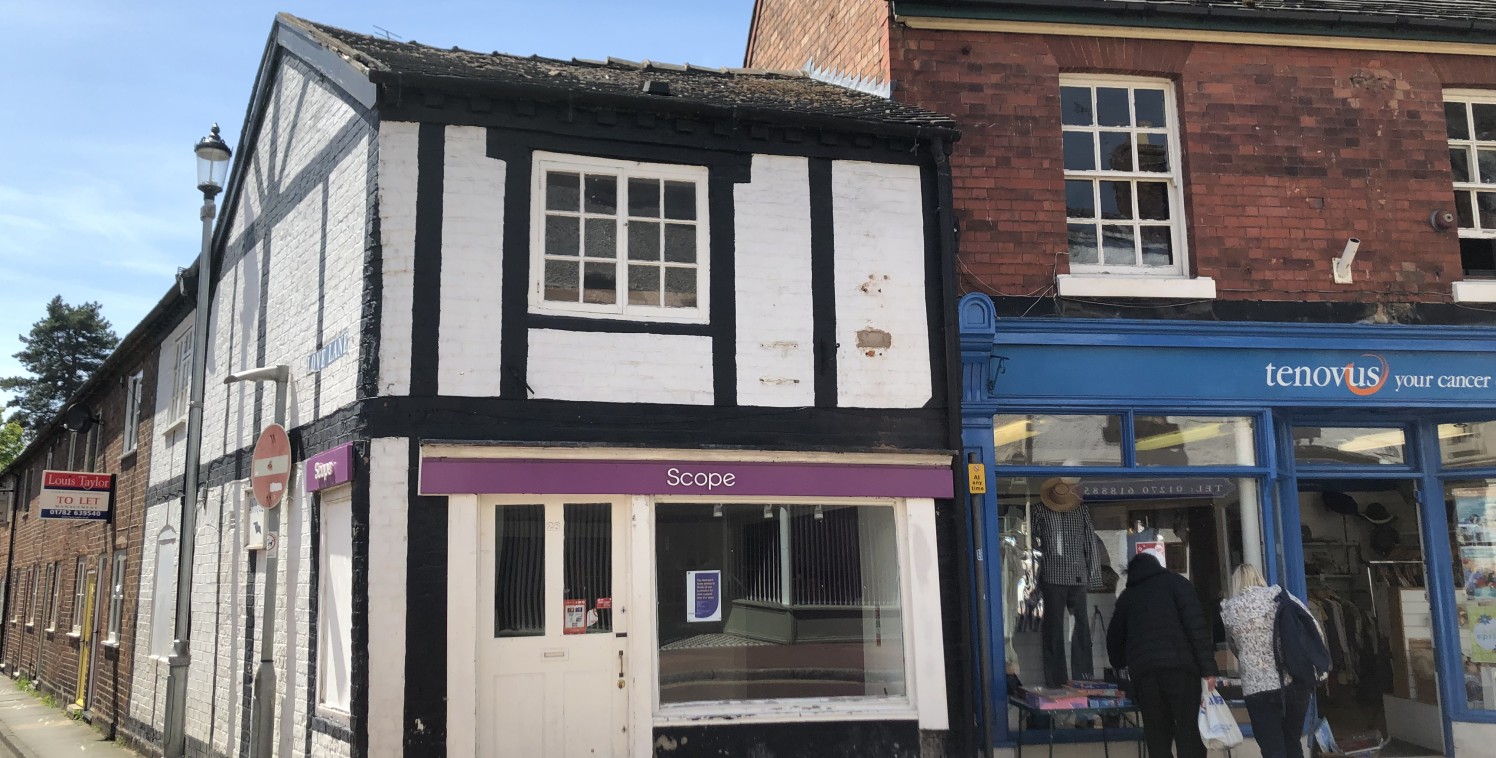 Retail Unit Over Two Floors Close to Nantwich Town Centre