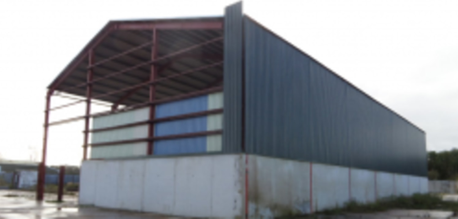 UNIT 2 BRENROY ROAD, ST ATHAN GATEWAY INDUSTRIAL PARK, COWBRIDGE, CF71 7PB\n\nTO LET\n8,908 Sq.Ft. on 1.44 ac.\n\nA detached part-built workshop unit within an extensive secure surfaced yard. Offers potential.\n\nAvailable on a new lease at only &pou...