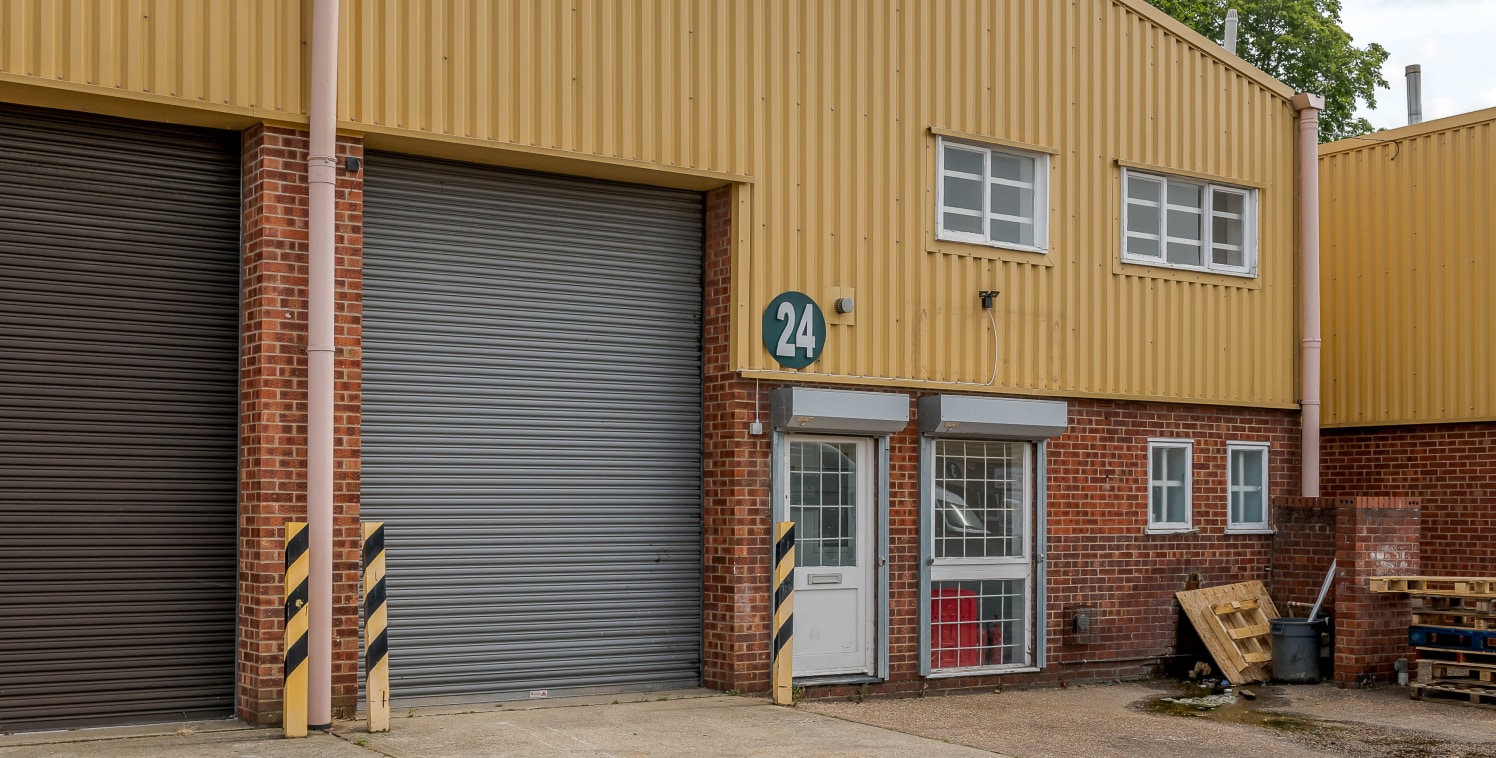 The unit is of portal frame construction beneath a pitched roof incorporating translucent roof panels with blockwork walls and profiled steel cladding. The property benefits from a personnel & roller shutter door, sealed concrete floor, fluorescent l...