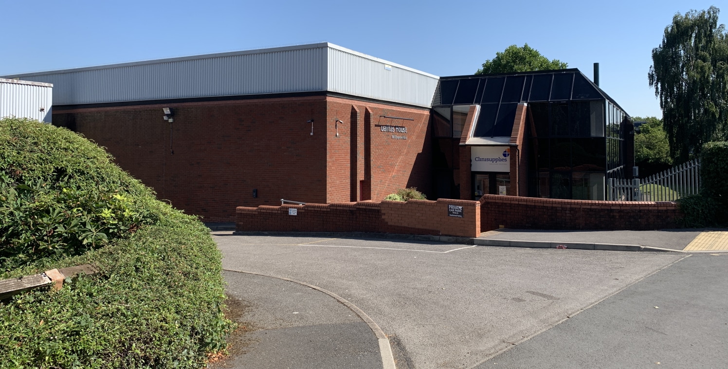 Qualitas House is a 18,805 sq ft modern warehouse and office facility with extensive car parking and a secure yard and loading bay.

The offices comprise 5,591 sq ft and are arranged over 2 floors and sit alongside a 23 space car park. There is an im...