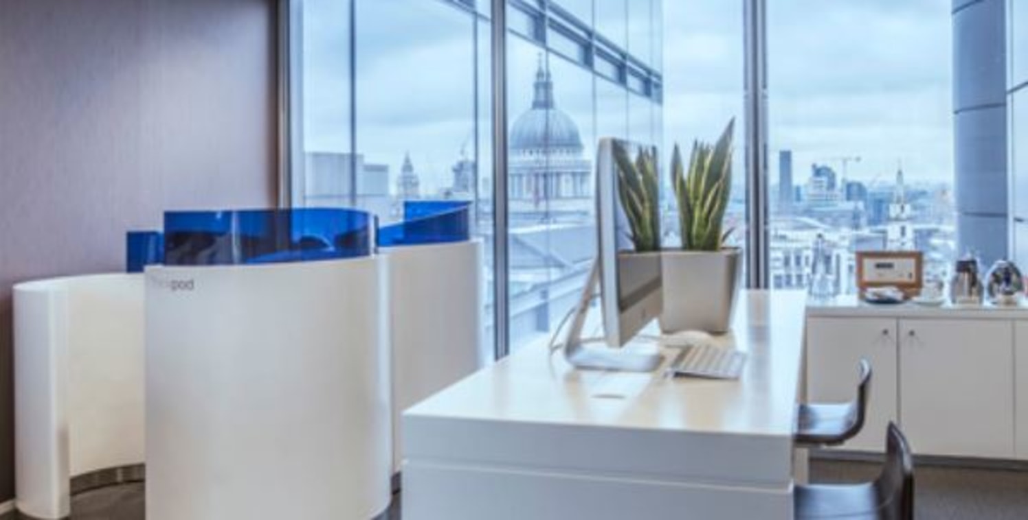This office space is based on the 11th floor within this modern building. It is located close to one of the most attractive places for the business activity in London, the City of London. Surrounded by one of the most important financial districts in...