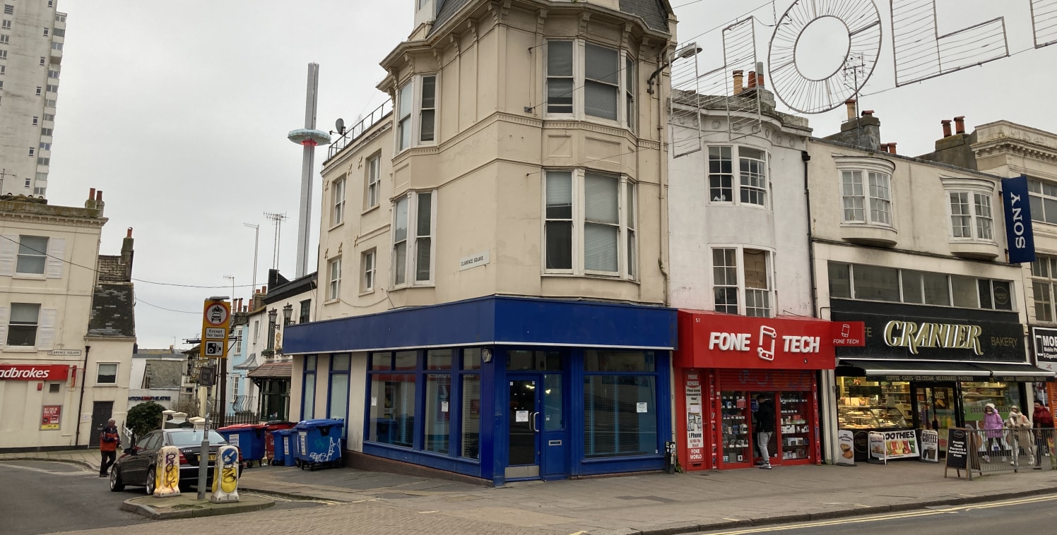 PROMINENT CORNER BUILDING TO LET