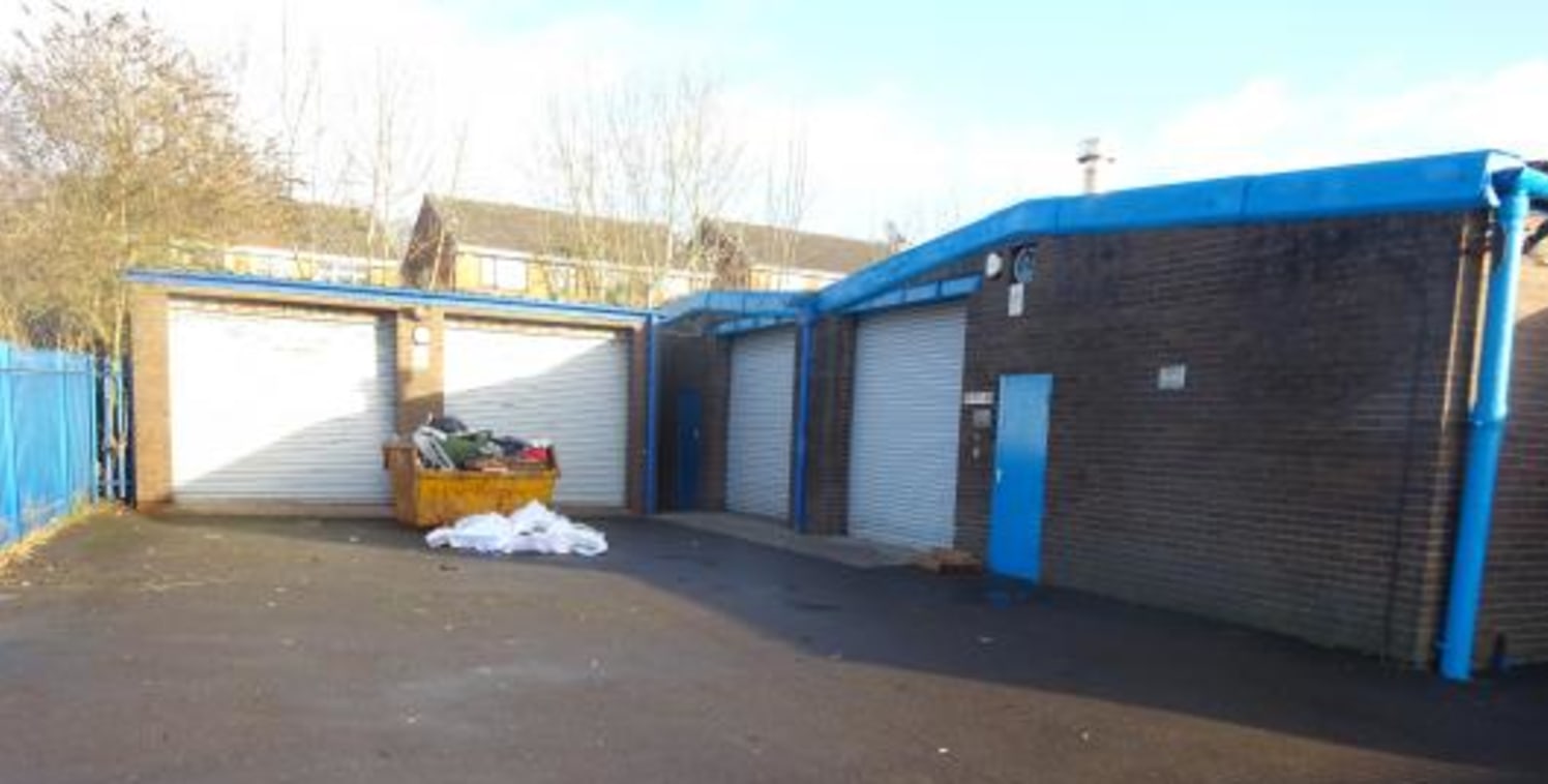 Location\n\nThe premises are prominently located on Holloway Street West with access off Holloway Street.\n\nDescription\n\nThe two bay workshop is of steel portal framed construction surmounted by two pitched, insulated corrugated asbestos roofs inc...