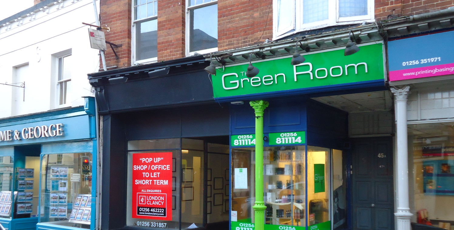 Prominent A1/A2 premises with basement

TO LET ''POP-UP'' OR LONG LEASE TERMS AVAILABLE