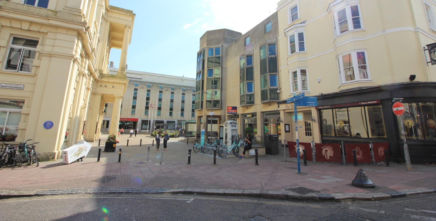 * Ground floor shop with rear access and external stors

* Brighton's Lane location

* A1 use with potential for A2/A3 STP

Benefits from a license to serve late night non-alcoholic refreshments from 23.00 - 04.00 (23.00 - 01.00 on Sundays) - see lic...