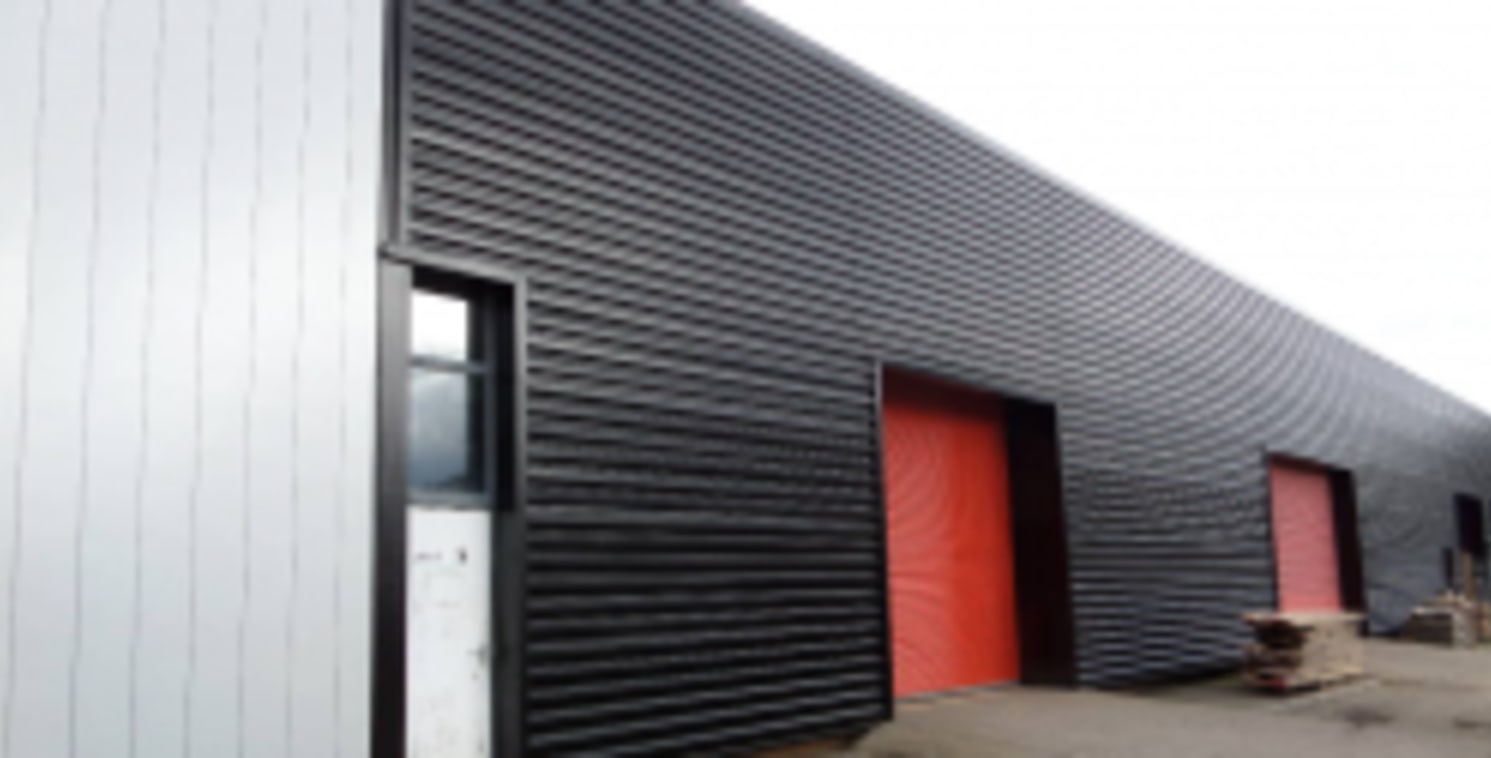 SMALL STORAGE SUITES, MOY ROAD INDUSTRIAL ESTATE, TAFFS WELL, CARDIFF, CF15 7QR\n\nTO LET\nFrom 422 Sq.Ft. to 1,228 Sq.Ft.\n\nA series of small storage/workshop units immediately available on flexible lease terms....