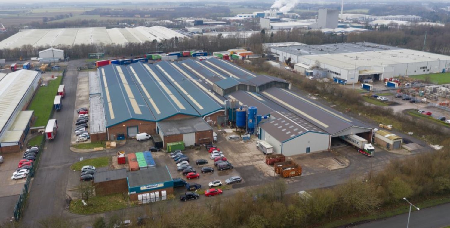 Description\n\nLocation\nThe units are situated on Potter Place which is located on the well established Pimbo Industrial Estate, Potter Place is accessed directly off Pimbo Road (A577) which provides direct access to J5 of the M58 (0.25 miles), whic...