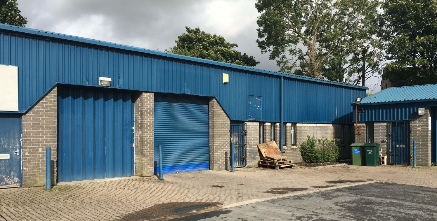 Ingleton Industrial Estate comprises a development of 12 single-storey, steel portal framed Light Industrial/ Warehouse units having pitched insulated profile metal sheet roofs. The walls are clad in cavity brick and blockwork with profile metal shee...