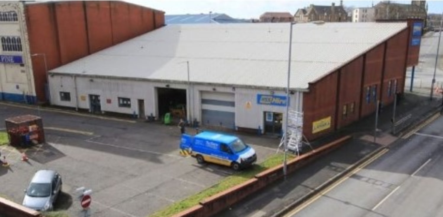 The unit has the following specification:-

Concrete frame construction.

 

Part brick, part profile steel clad elevations sitting beneath a pitched roof.

Trade counter entrance fronting Manchester Road.

Offices, canteen and wc facilities.

2no. e...