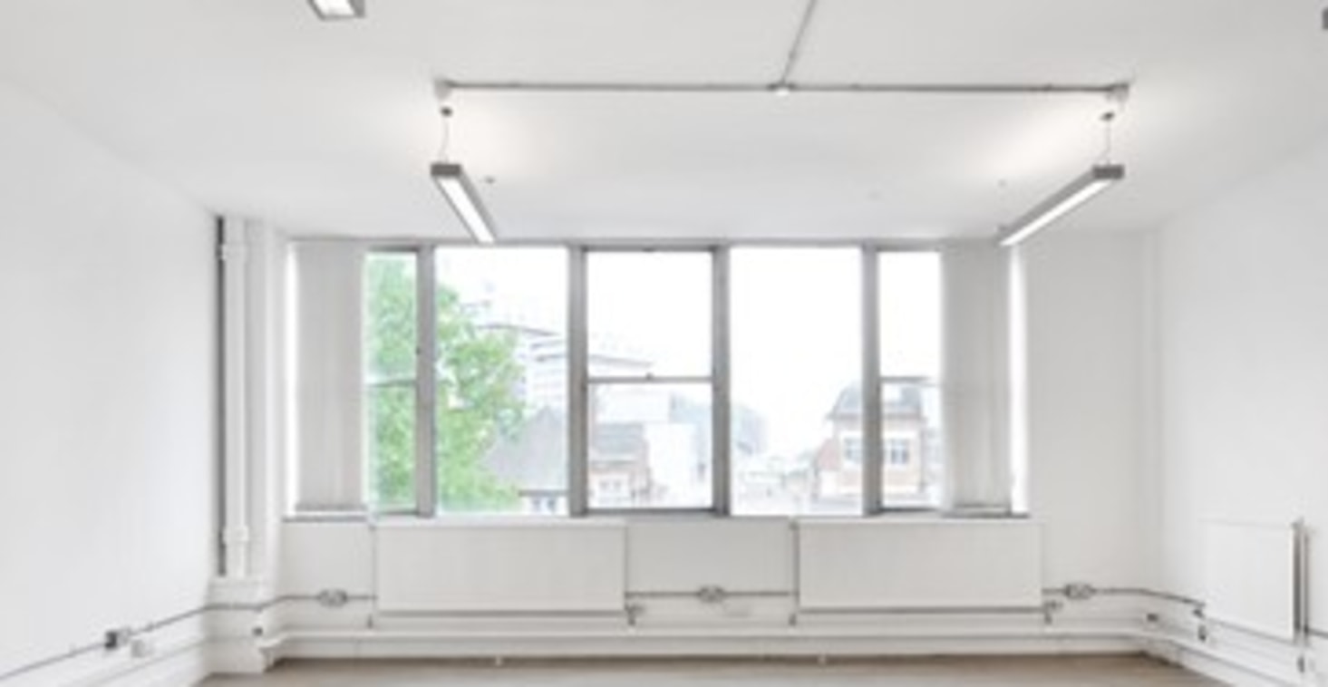 E1 Business Centre - E1