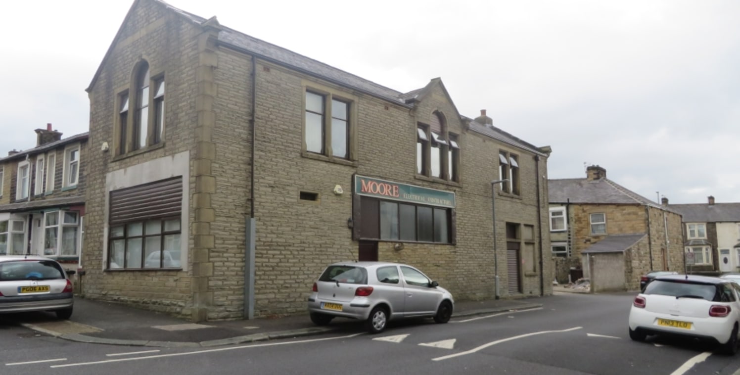 LOCATION\n\nThe property is situated within a densely populated residential area on the corner of Livingstone Street and Garden Street. Brierfield Town Centre and its amenities are within walking distance and Junction 13 of the M65 is approximately 1...