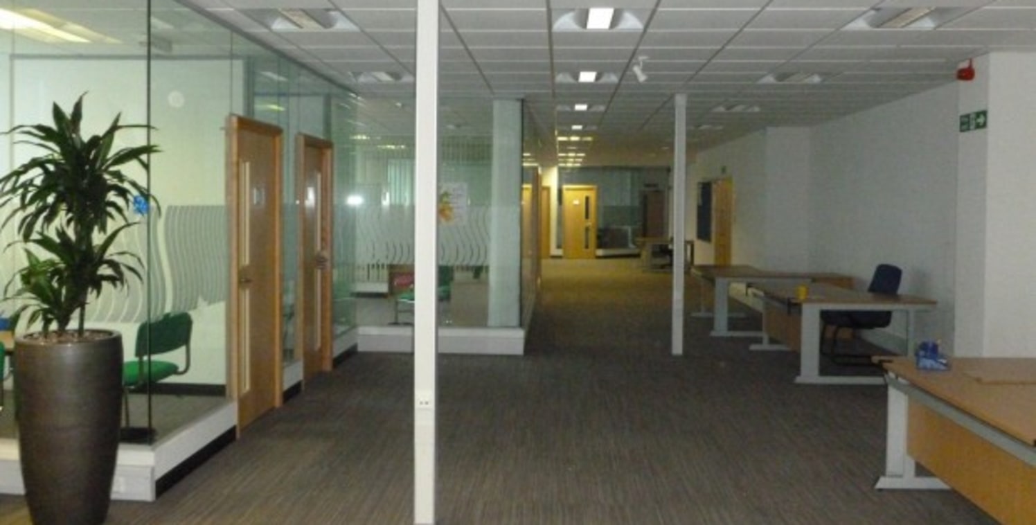 * Modern Office Accommodation<br />* Close to Junction 1, M5<br />* Onsite Secure Parking