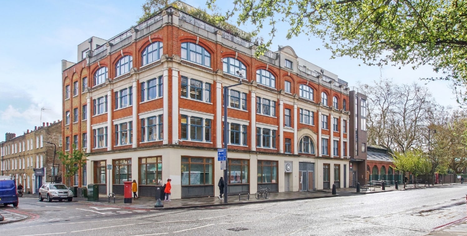 The self-contained media style office is situated on the ground floor of an imposing office building. The unit benefits from a wealth of characterful features, including wood flooring and great natural light throughout. The office comprises a number...