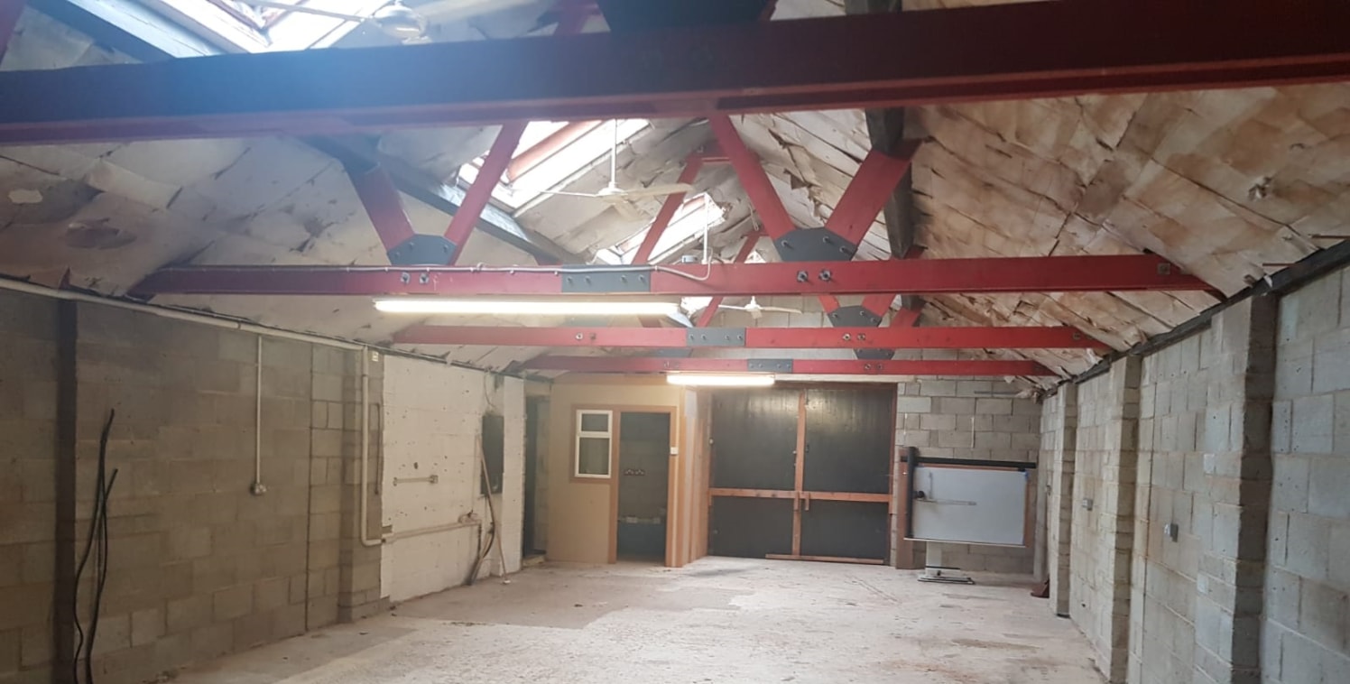 Workshop / office / studio opportunity

Total size 94.55 sq m (1,018 sq ft)

TO LET