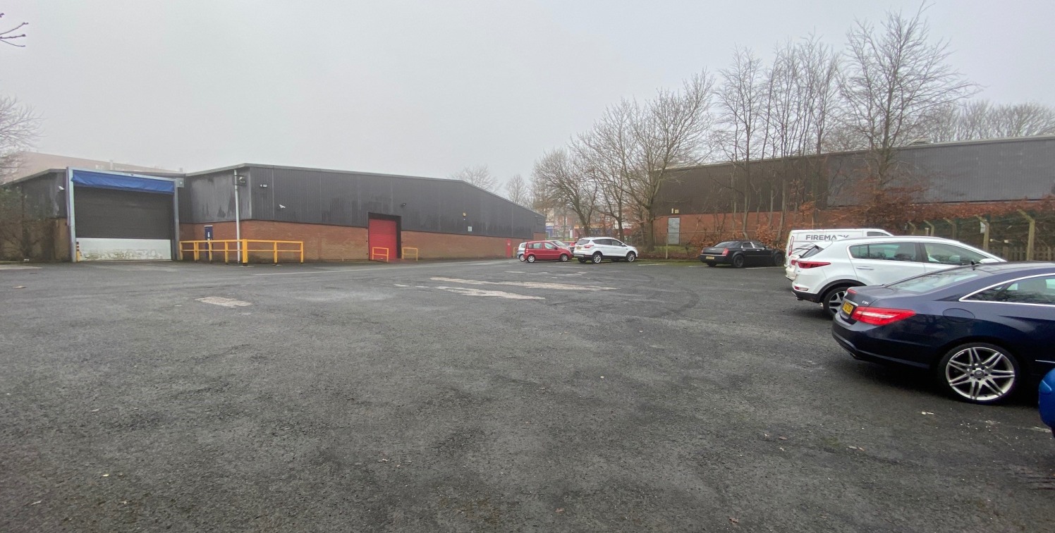 The property comprises a modern detached steel portal frame warehouse with high quality office. The property sits on a secure self-contained site with car parking for c.30 + vehicles.

Eaves are generally 5.75m to main warehouse. The height to the Ap...