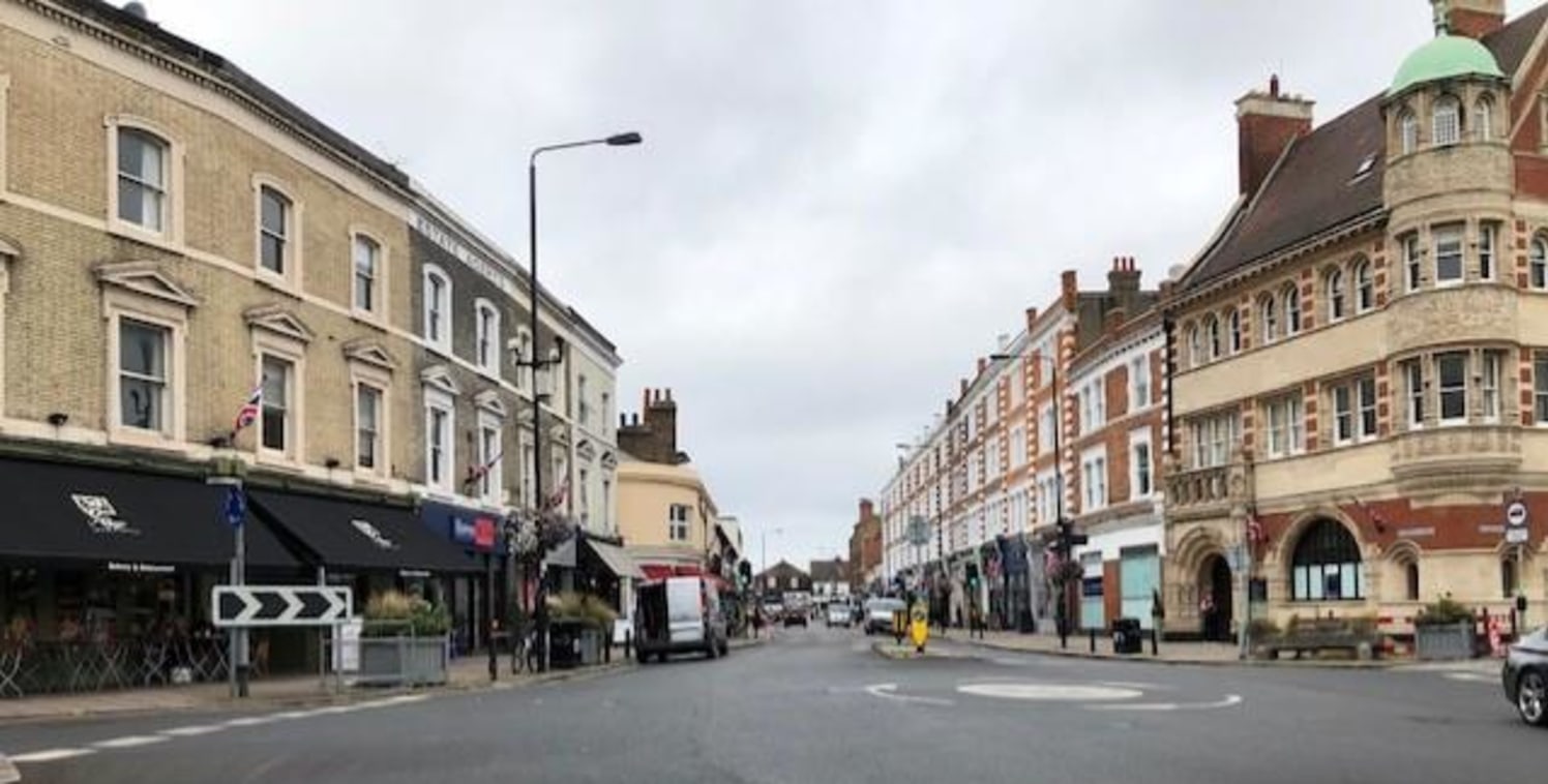 The property is located in the vibrant Wimbledon Village surrounded by residential properties and providing an immediate source of clientele. Other occupiers in Wimbledon Village including amongst them Joe & the Juice, Trilogy, Matches, L K Bennett,...