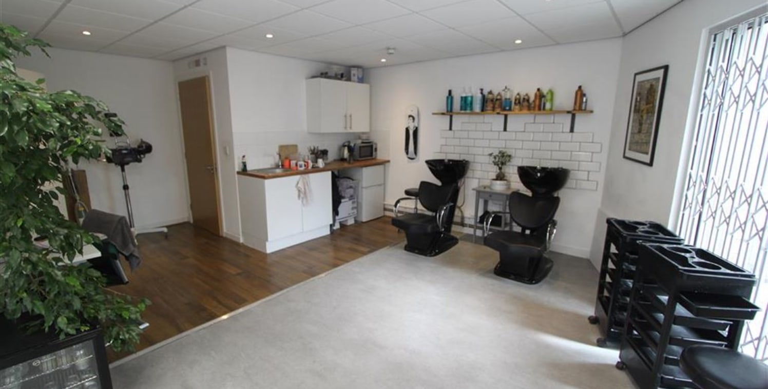 *COMMERCIAL INVESTMENT* 

A well presented commercial investment of approx. 675sqft trading as a Barbers salon, situated in a modern development on the corner of Cheltenham Road, next door to Boston Tea Party.

The shop is let at �10,500pa on a 5 yea...