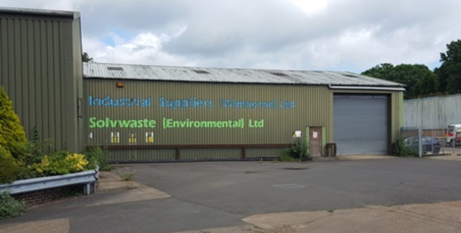 INDUSTRIAL / WAREHOUSE UNITS WITH EXTENSIVE...