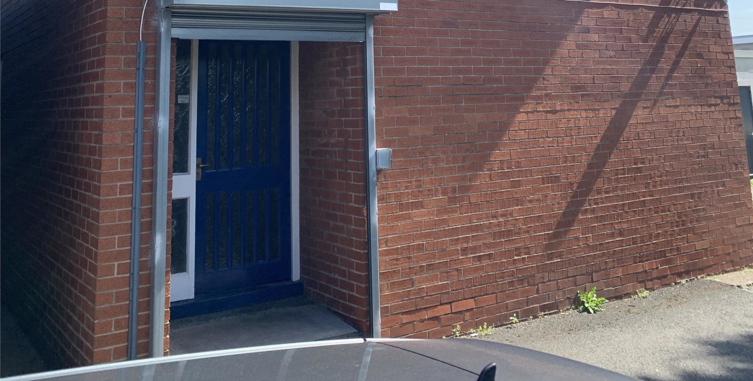 The premises comprise individually let out office suites within a multi-let building. 

In total there are 5 suites in the building, with communal kitchen and WC facilities. The suites benefit from gas fired central heating system and UPVC double gla...