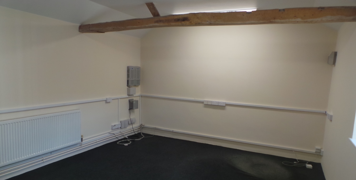 This office studio was created from a Victorian brick built stable block/milking parlour to a high standard, incorporating Cat II lighting and a gas fired central heating system. The unit has been recently refurbished and re-decorated with new carpet...