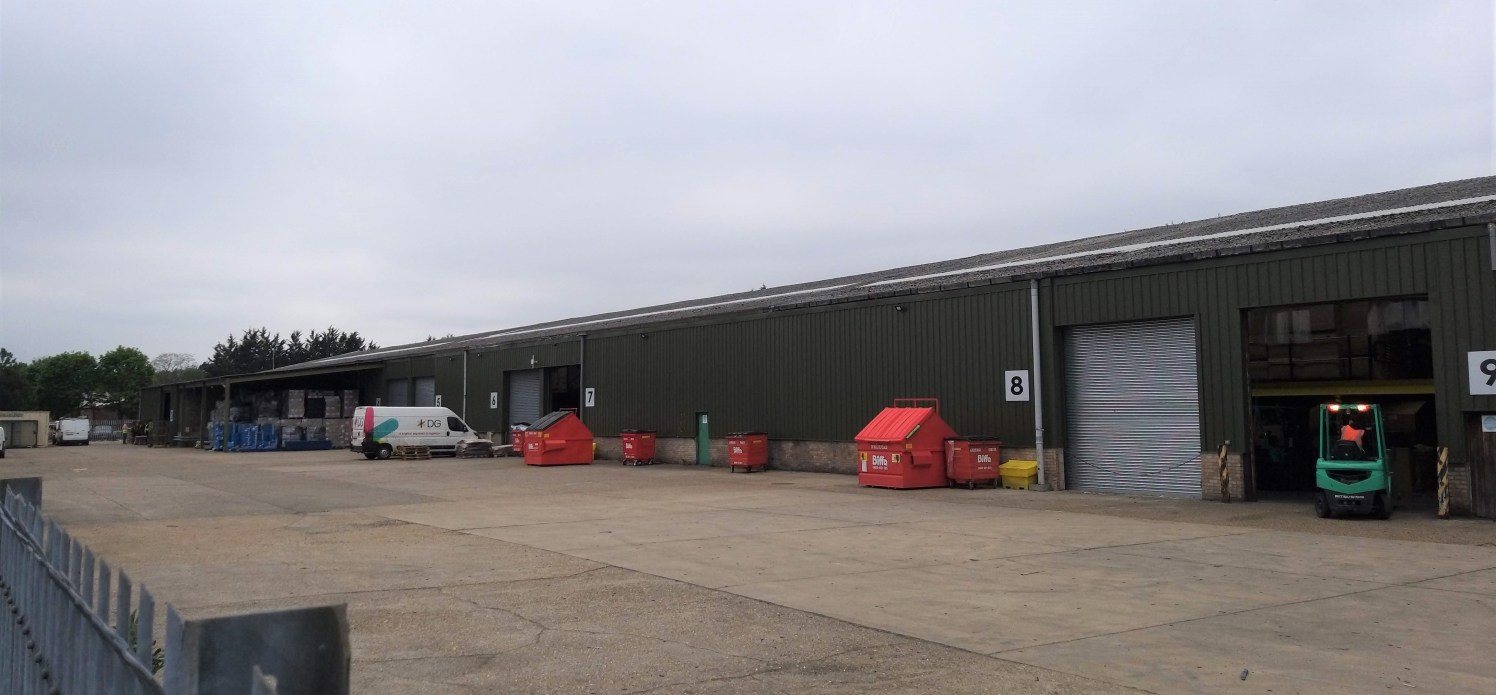 SALE AND LEASEBACK OPPORTUNITY<br><br>* Sale and leaseback opportunity of regional distribution unit<br>* Detached warehouse of 61,093 Sq Ft<br>* The site extends to 3.1 Acre Site (STS) reflecting a site cover ratio of 42%<br>* The property will be l...