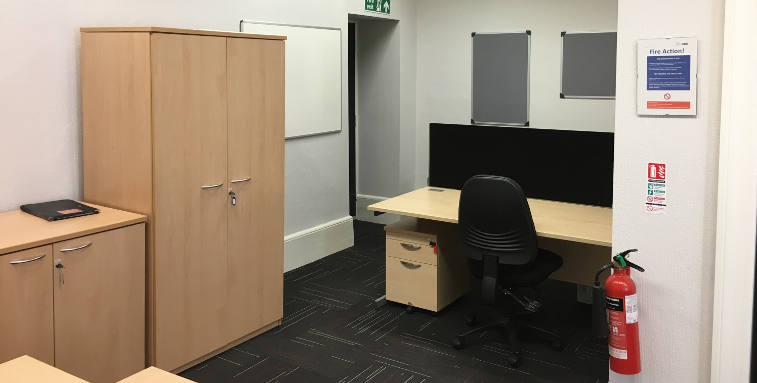 First floor office set within a two storey Georgian house, converted into individual office rooms and meeting facilities.<br><br>Shared kitchen and wc facilities.<br><br>Ample car parking around Ingwell Hall complex.<br><br>Terms: Rent &pound;9,050 p...