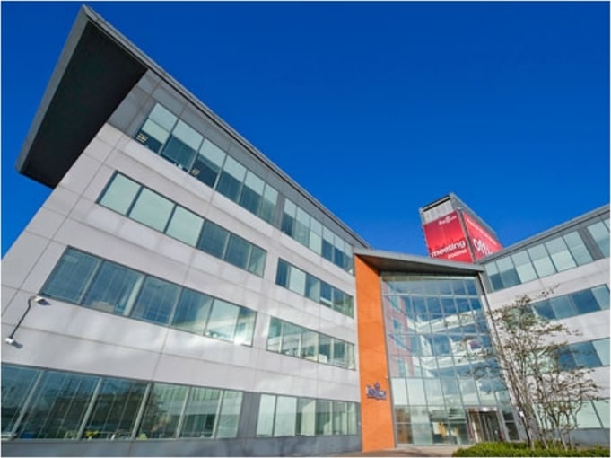 This business centre has prime position on the Crossways business park. Its impressive full-height atrium overlooks the Dartford river crossing. Split-level areas and mezzanines around the building create a light and airy impression.