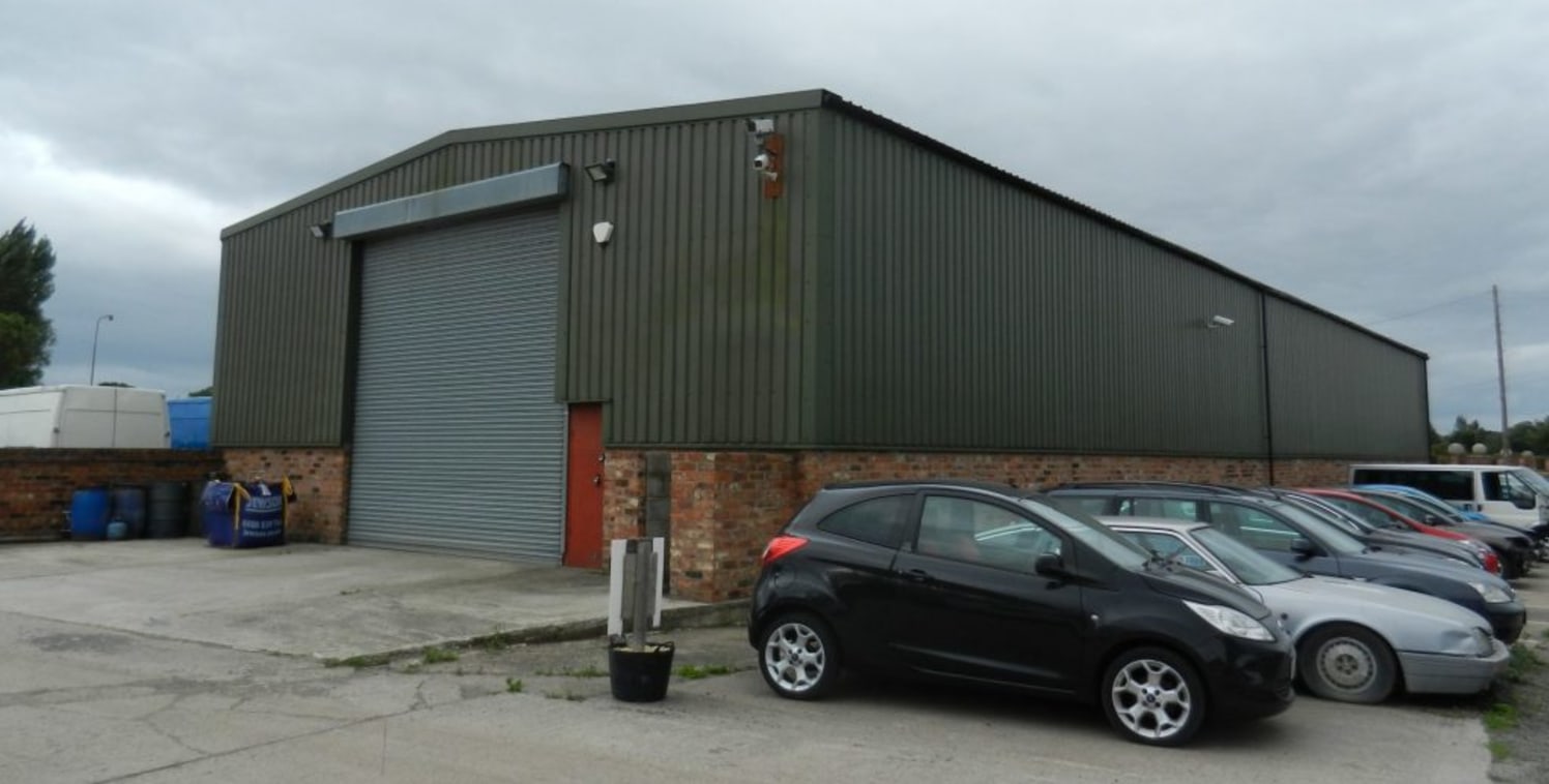 Location\n\nMalton Road Industrial Estate is located immediately off the A64 Malton Road less\n\nthan 1 mile from the Hopgrove junction with the A1237 North York ring road thereby\n\nproviding excellent access to the regional and national road networ...