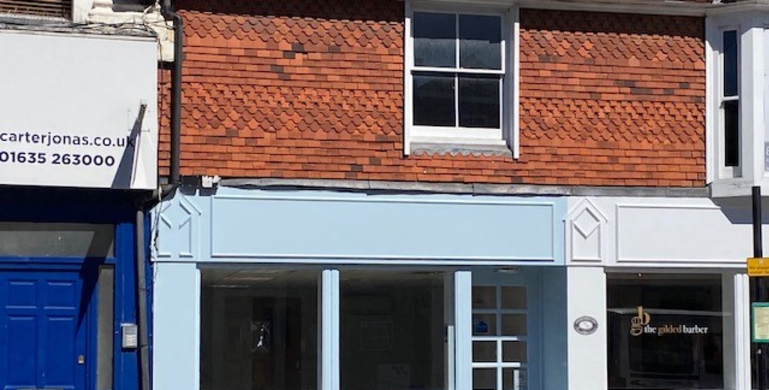 The property comprises a small self-contained lock-up retail unit comprising display window to the front. Internally the main shop has been divided to create a retail space to the front then separate office/store to the rear, this could be removed if...