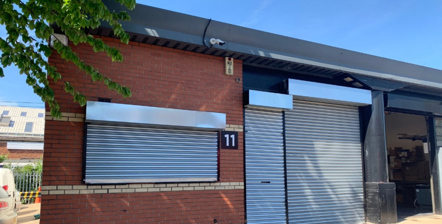 Unit 11 makes up part of the Redbridge Enterprise Centre and is a single story light industrial unit benefitting from shutter access along with onsite parking. This estate benefits from being under one ownership. The following key features reflect th...